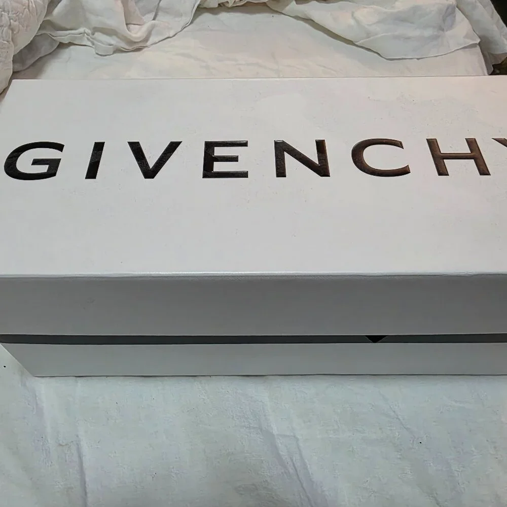Givenchy slides italy brand new with box 12 - Picture 3 of 5